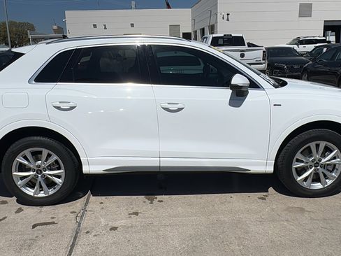 Used 2025 Audi Q3 2.0T Premium Plus w/ Premium Plus Package image 8