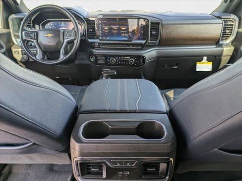 Used 2024 Chevrolet Silverado 1500 High Country w/ Technology Package image 17