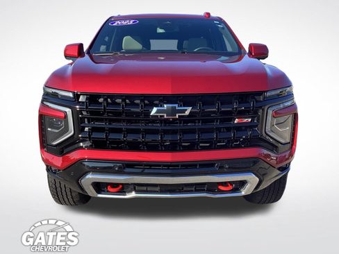Used 2025 Chevrolet Tahoe Z71 w/ Comfort Package AWD/4WD image 2