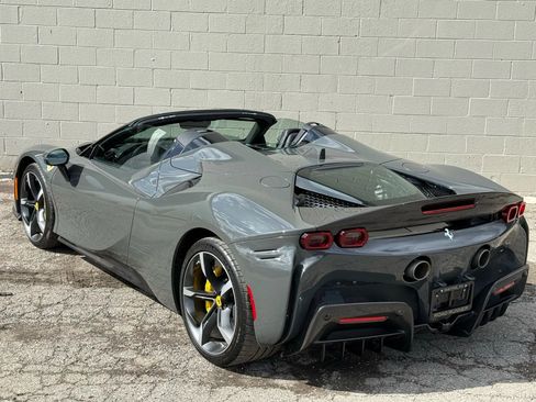 Used 2023 Ferrari SF90 Spider image 66