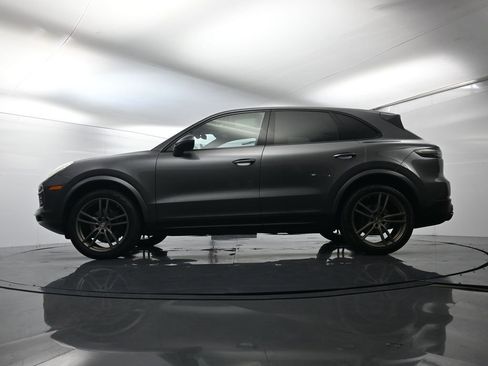 Used 2019 Porsche Cayenne image 46