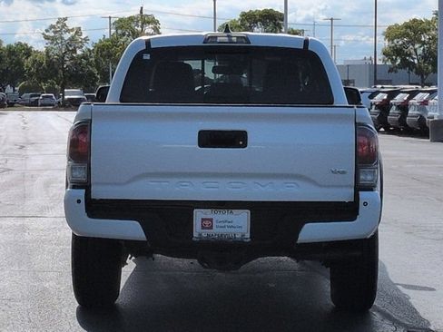 Used 2021 Toyota Tacoma TRD Off-Road w/ Technology Package AWD/4WD image 6