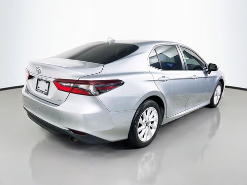 Used 2024 Toyota Camry LE FWD image 4
