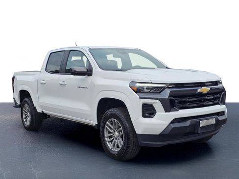 Used 2024 Chevrolet Colorado LT w/ LT Convenience Package III RWD image 5