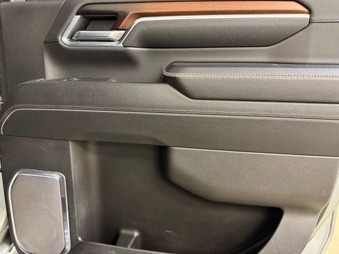 Used 2024 GMC Sierra 3500 Denali w/ Denali Reserve Package image 27