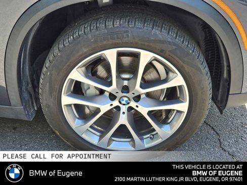 Used 2019 BMW X5 xDrive40i w/ Premium Package 2 AWD/4WD image 9