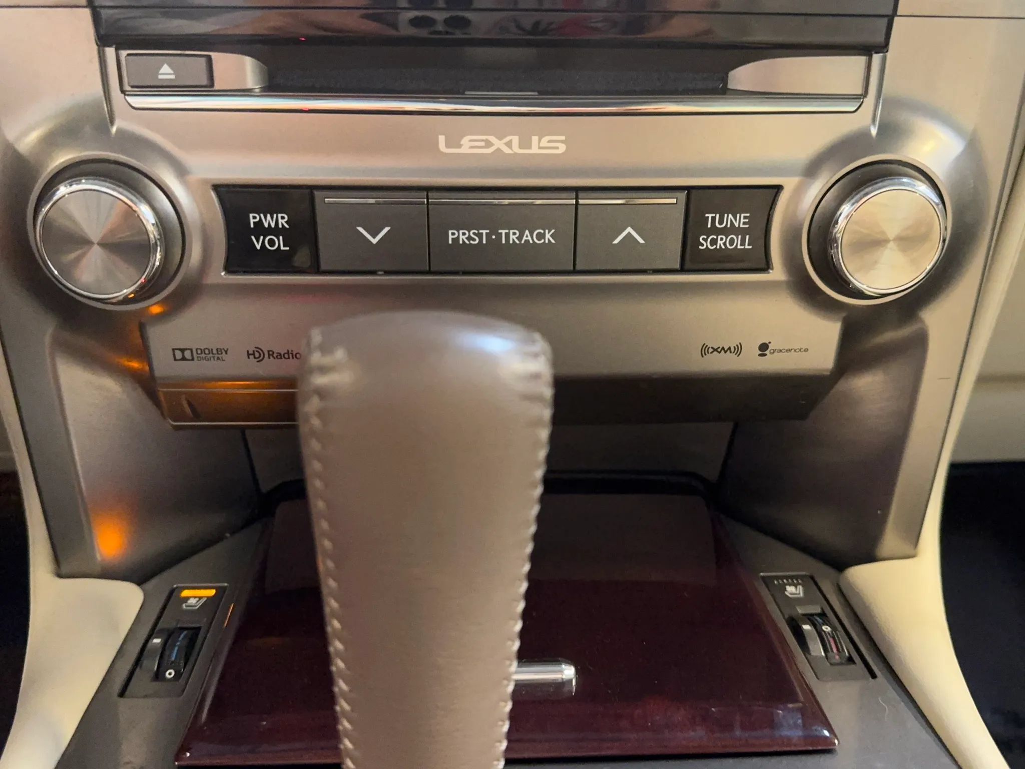 Used 2015 Lexus GX 460 w/ Premium Package AWD/4WD image 17