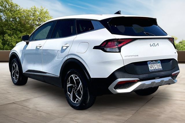 Used 2023 Kia Sportage LX AWD/4WD image 4