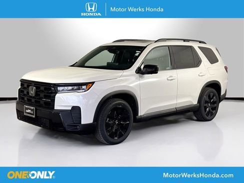 New 2026 Honda Pilot Black Edition image 2