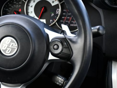 Used 2019 Toyota 86 RWD image 24