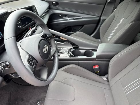 New 2026 Hyundai Elantra SEL Sport Premium FWD image 18