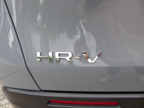 Used 2024 Honda HR-V Sport image 9