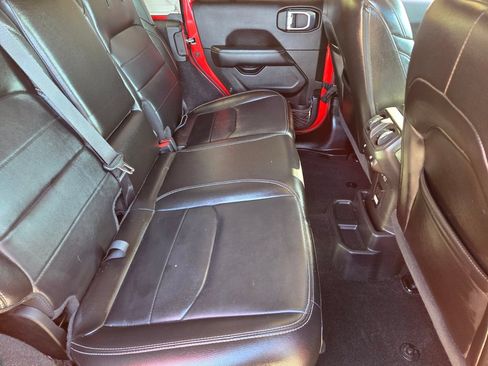 Used 2021 Jeep Wrangler Unlimited Sahara w/ Safety Group AWD/4WD image 17
