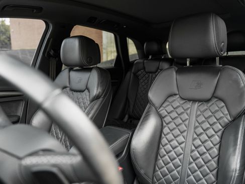 Used 2023 Audi SQ5 Premium Plus w/ Premium Plus Package image 20