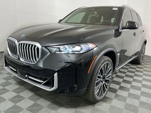 New 2026 BMW X5 sDrive40i w/ Climate Comfort Package image 2