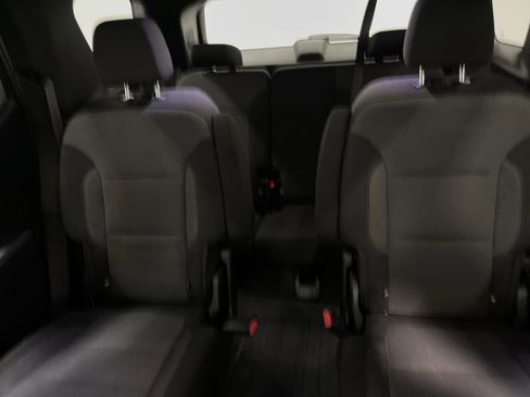 Used 2023 Chevrolet Traverse LT FWD image 15