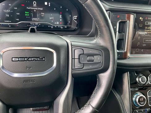 Used 2023 GMC Yukon XL Denali Ultimate AWD/4WD image 25
