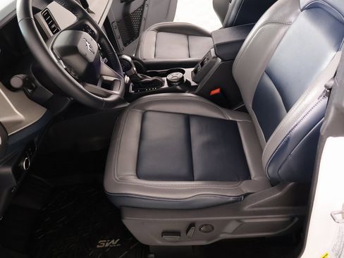 Used 2024 Ford Bronco Outer Banks image 13