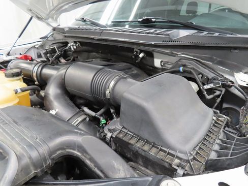 Used 2017 Ford F150 XLT w/ Equipment Group 302A Luxury image 21