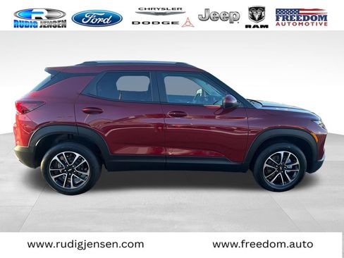 Used 2025 Chevrolet TrailBlazer LT AWD/4WD image 6