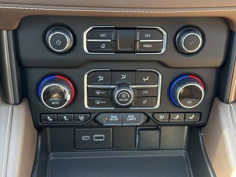 Used 2023 Chevrolet Tahoe High Country w/ Advanced Technology Package image 6