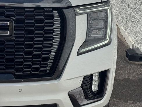 Used 2023 GMC Yukon XL Denali Ultimate image 5