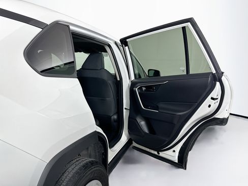 Used 2024 Toyota RAV4 LE image 27