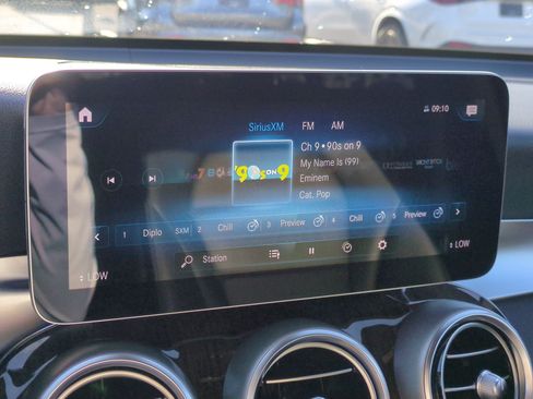 Used 2020 Mercedes-Benz GLC 300 4MATIC image 23