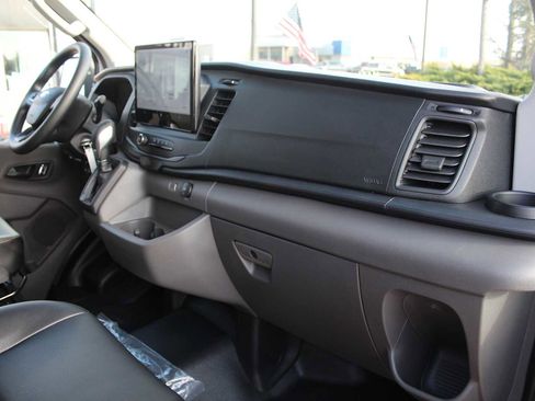 New 2024 Ford Transit 250 148 Medium Roof image 16