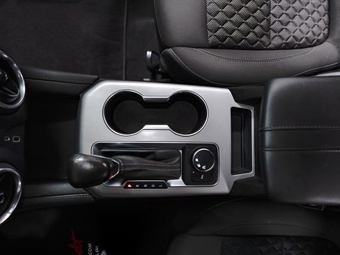 Used 2020 Chevrolet Blazer LT image 18