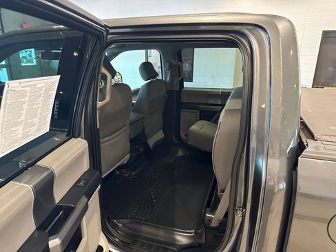 Used 2015 Ford F150 XLT w/ Equipment Group 302A Luxury AWD/4WD image 18