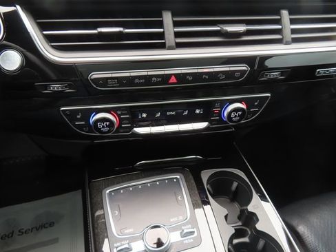 Used 2019 Audi Q7 3.0T Prestige AWD/4WD image 28