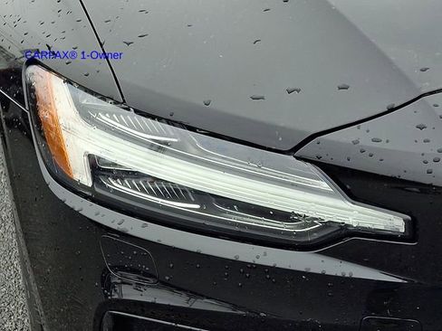 Certified 2023 Volvo S60 B5 Plus w/ Climate Package image 10