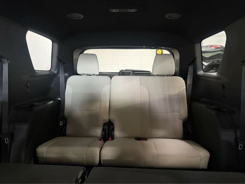 Used 2023 Chevrolet Traverse LS AWD/4WD image 15