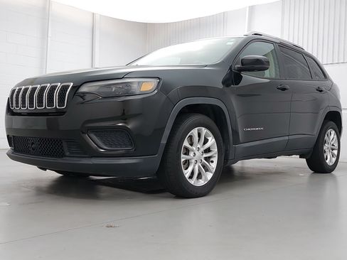 Used 2021 Jeep Cherokee Latitude FWD image 1