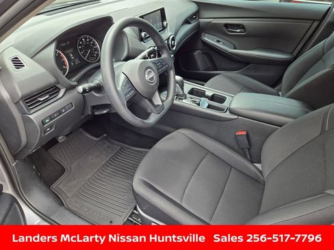 Used 2025 Nissan Sentra S FWD image 17