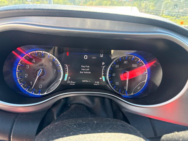 Used 2019 Chrysler Pacifica Touring Plus w/ Advanced Safetytec Group FWD image 5