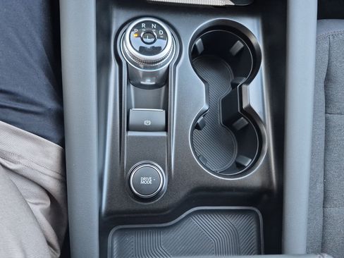 New 2025 Ford Explorer Active image 28