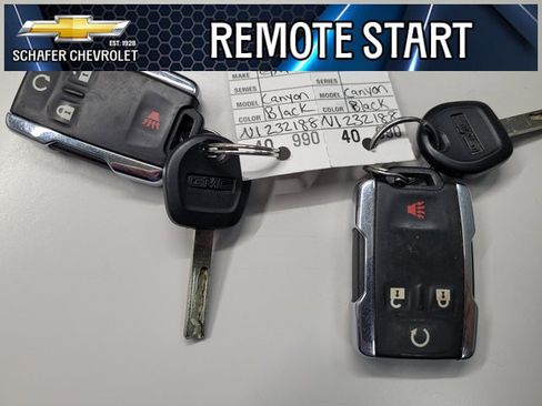 Used 2022 GMC Canyon Denali image 14