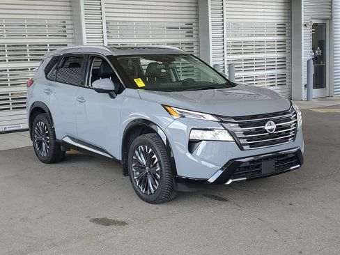 Used 2024 Nissan Rogue Platinum AWD/4WD image 1