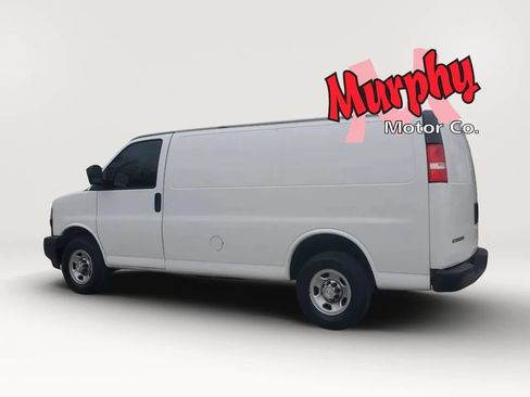Used 2021 Chevrolet Express 2500 w/ Driver Convenience Package RWD image 3