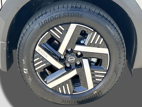 New 2026 Nissan Kicks SV FWD image 7