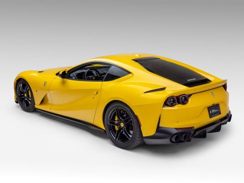Used 2019 Ferrari 812 Superfast image 19