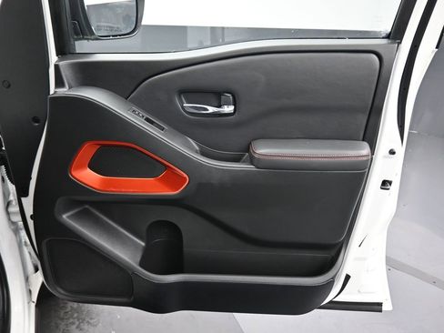 Used 2022 Nissan Frontier PRO-4X w/ Off-Road Protection Package image 43