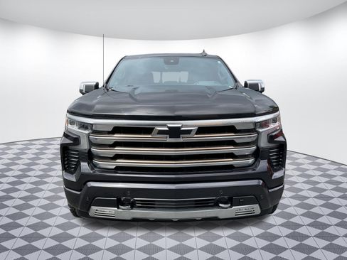 Used 2022 Chevrolet Silverado 1500 High Country w/ High Country Premium Package AWD/4WD image 5