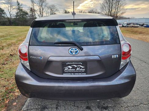 Used 2014 Toyota Prius C Four image 8