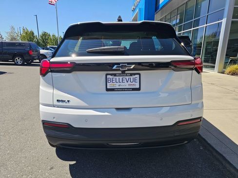 New 2027 Chevrolet Bolt LT w/ Comfort Package FWD image 6