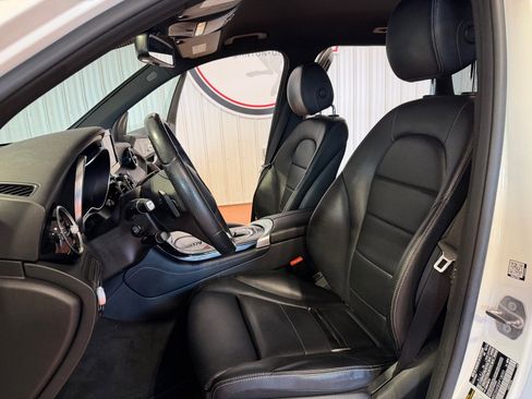 Used 2017 Mercedes-Benz GLC 300 300 4MATIC image 17