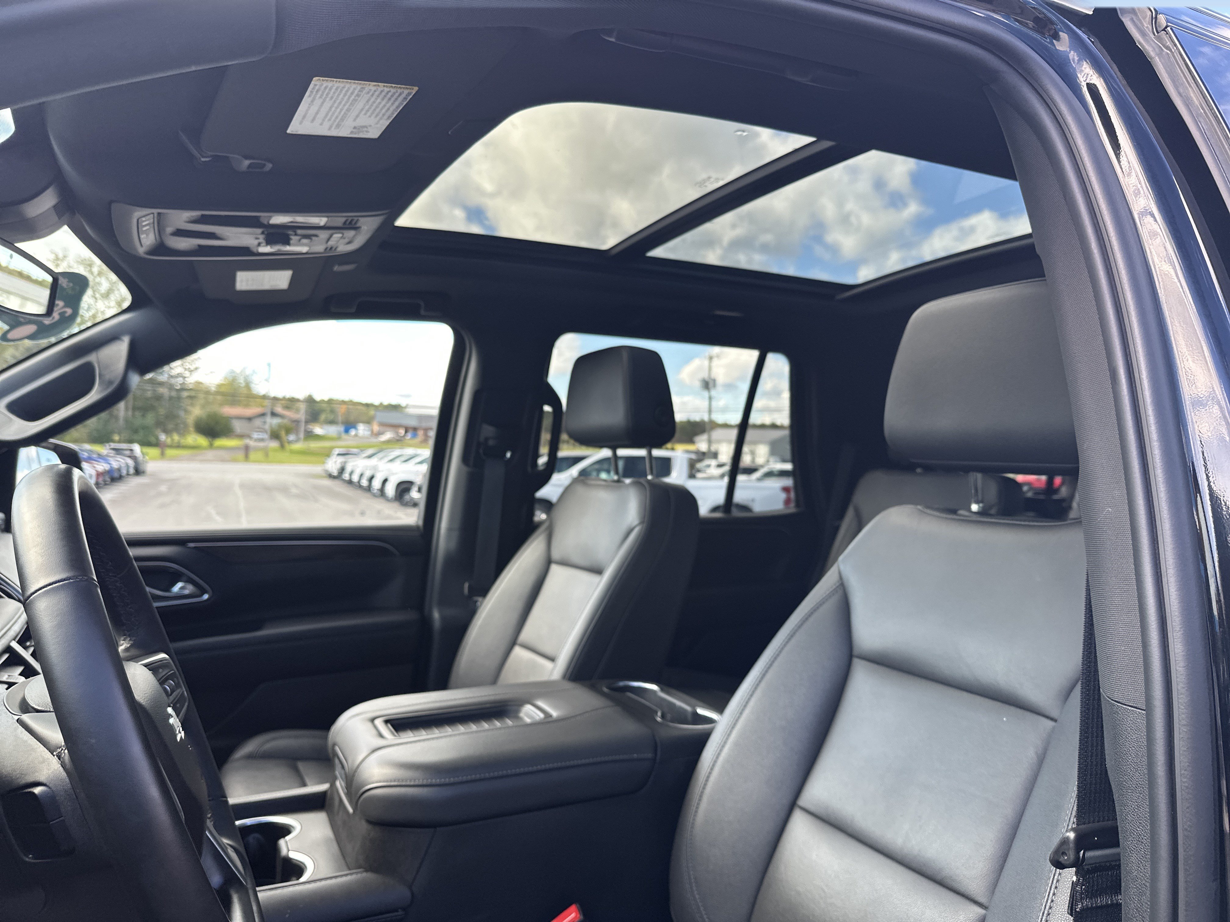 Certified 2024 Chevrolet Tahoe Z71 w/ Luxury Package AWD/4WD image 10