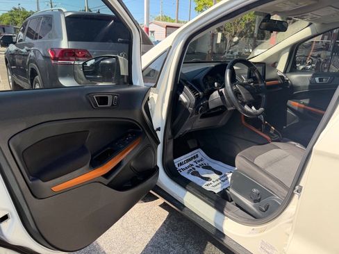 Used 2021 Ford EcoSport SE w/ SE Appearance Package FWD image 8